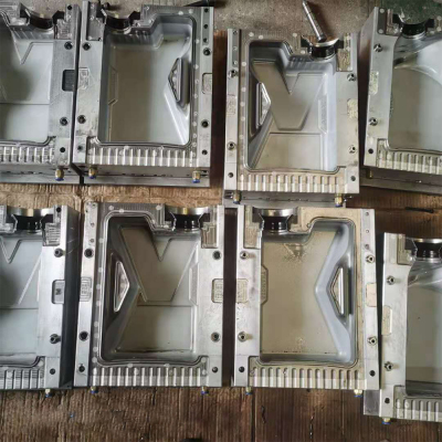 机油壶模具